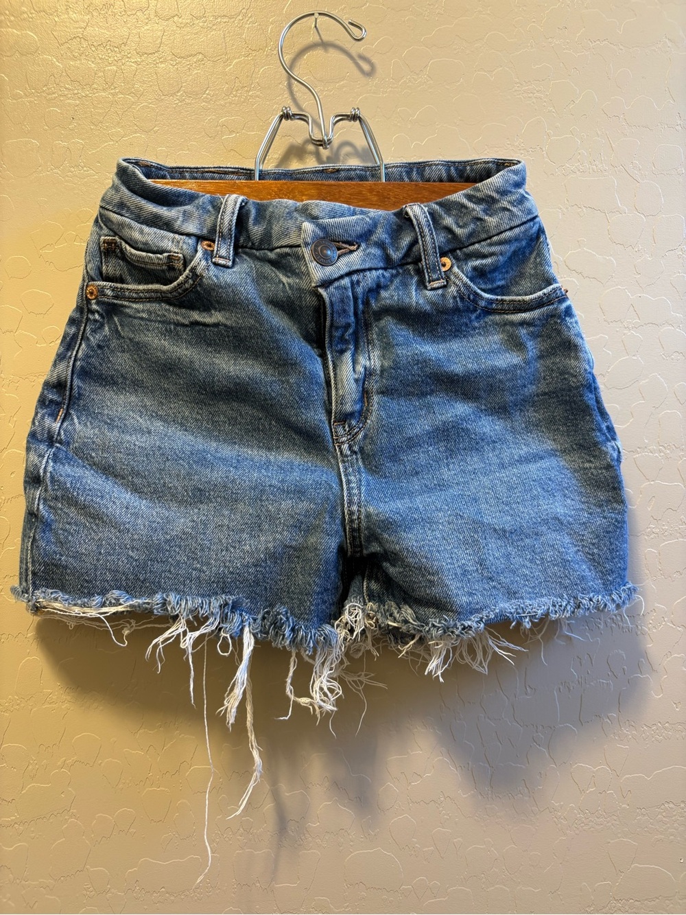 American Eagle High-Rise Distressed Denim Shorts - Blue